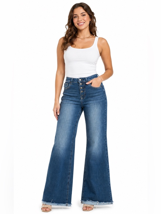American Rag Denim - American rag off the rack boot cut women’s jeans Size 26/5